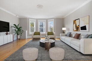 41 Spadina Rd in Toronto, ON - Building Photo