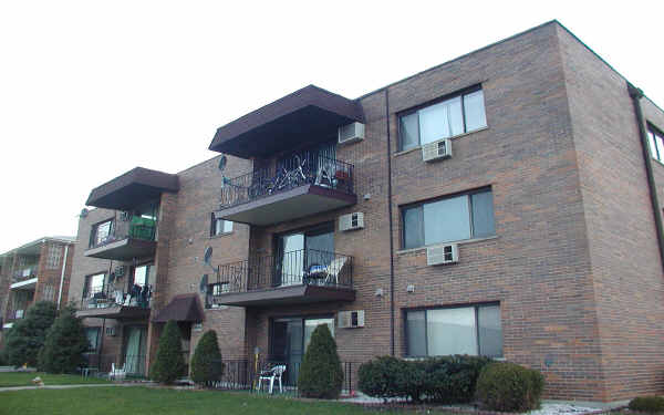 10600 Central Ave in Chicago Ridge, IL - Building Photo