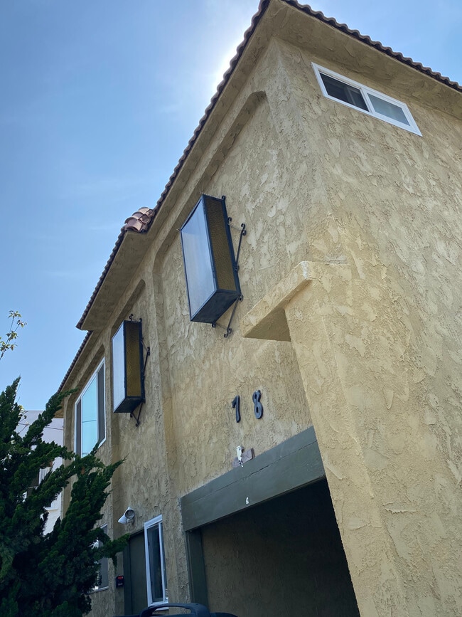 2728 3rd St, Unit Third Street in Santa Monica, CA - Foto de edificio - Building Photo