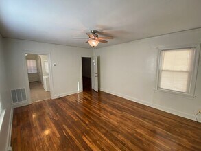 1015 Virgie St in Durham, NC - Foto de edificio - Building Photo
