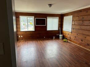 2544 Violet St in San Diego, CA - Foto de edificio - Building Photo