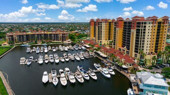 5706 Cape Harbour Dr, Unit 110 in Cape Coral, FL - Building Photo