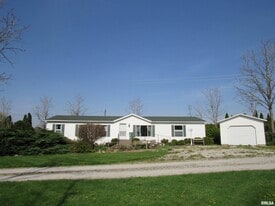 14401 134th Ave W in Taylor Ridge, IL - Building Photo