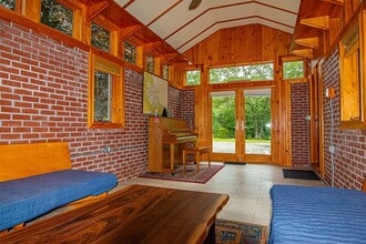 998 Bedford Rd in Carlisle, MA - Building Photo - Building Photo
