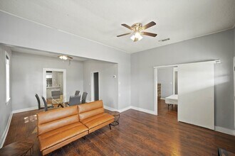 2716 Commerce St in Houston, TX - Building Photo - Building Photo