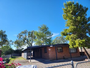 1635 N Arcadia Ave in Tucson, AZ - Foto de edificio - Building Photo