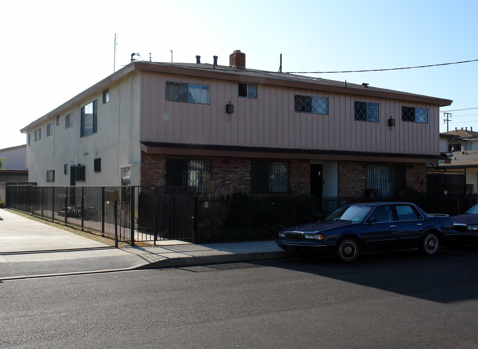 11952 Manor Dr in Hawthorne, CA - Foto de edificio