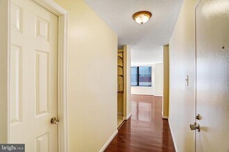 1301 20th St NW in Washington, DC - Building Photo - Building Photo