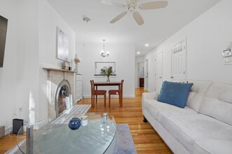 46 Dwight St, Unit 2 in Boston, MA - Building Photo - Building Photo