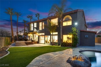 3924 Diamond Ridge St in Las Vegas, NV - Building Photo - Building Photo