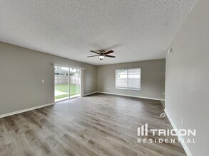 4409 Reynolds Creek Ave in Plant City, FL - Building Photo - Building Photo