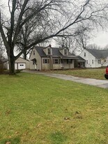 131 Forest-Park Dr in Youngstown, OH - Building Photo