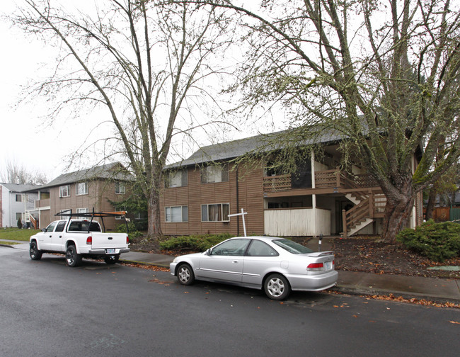 3380-3418 SW 125th Ave in Beaverton, OR - Building Photo - Building Photo