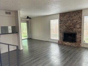 1403 Fairfield Dr in Austin, TX - Foto de edificio - Building Photo