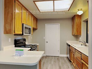 3412 Saxonville Way in Sacramento, CA - Building Photo - Building Photo