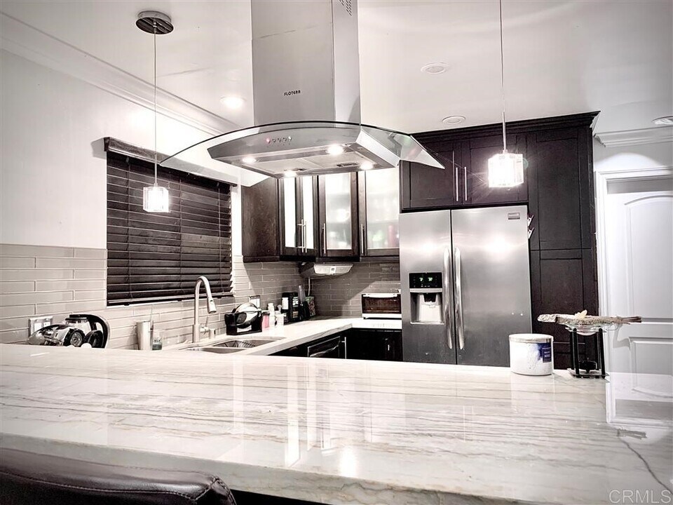 695 Chula Vista St, Unit 1 in Chula Vista, CA - Building Photo