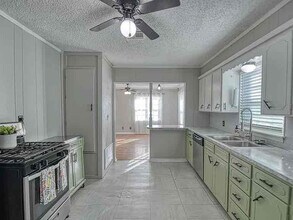 425 E Hughbert St in Norman, OK - Building Photo - Building Photo