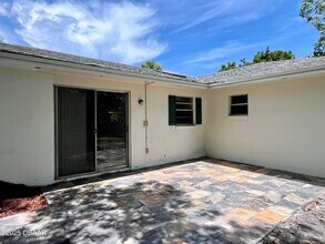 1239 Edna Dr in Port Orange, FL - Building Photo - Building Photo