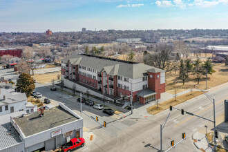 Columbus Park Apartments in Omaha, NE - Building Photo - Building Photo