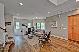 3935 E Rough Rider Rd in Phoenix, AZ - Building Photo - Building Photo