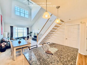 35 W Broad St, Unit 425 in Stamford, CT - Building Photo - Building Photo