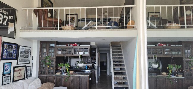 615 Esplanade, Unit 2 in Redondo Beach, CA - Building Photo - Building Photo