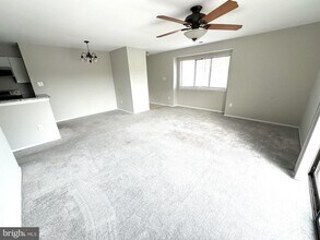 303 Lucas Ln in Voorhees Township, NJ - Building Photo - Building Photo