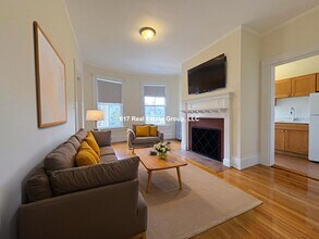 2 Ware St in Cambridge, MA - Building Photo - Building Photo