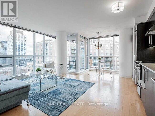 320-1320 Richmond St E in Toronto, ON - Building Photo - Building Photo