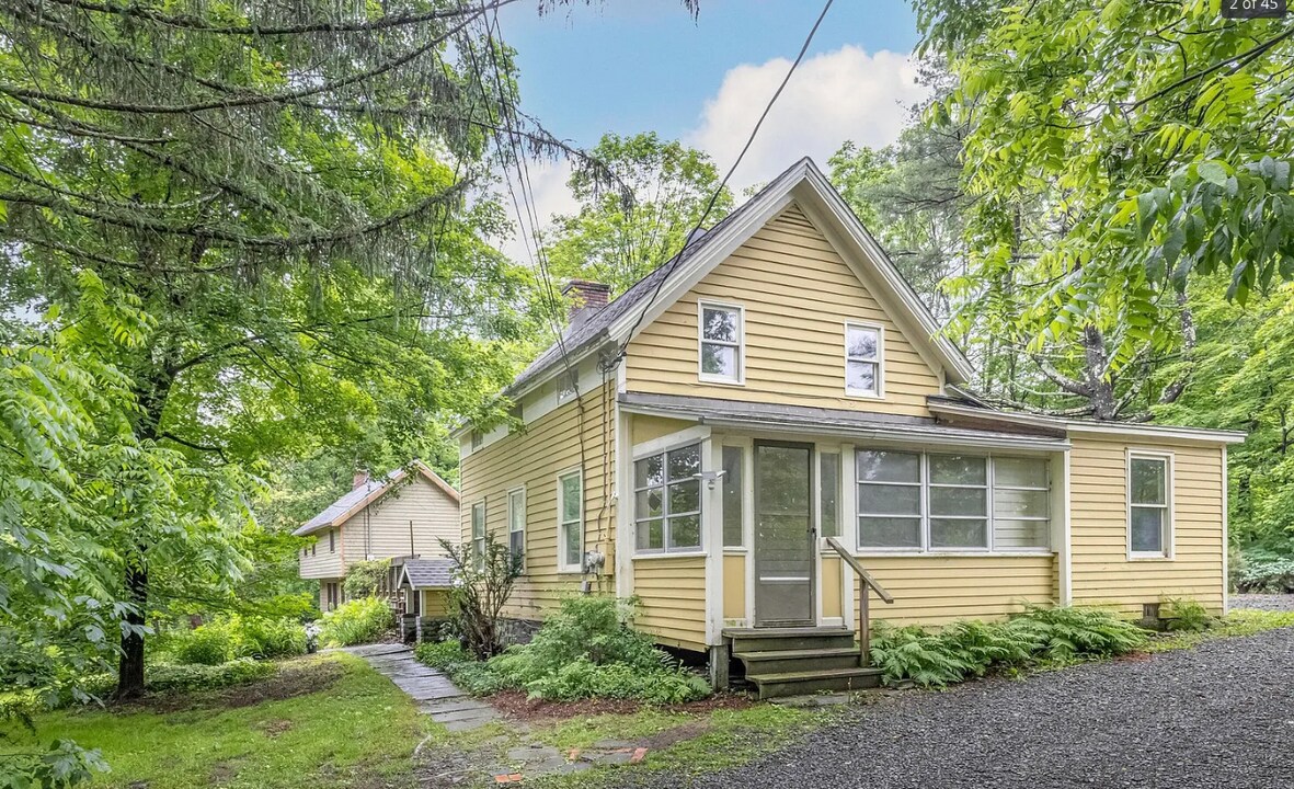 575 County Route 2 in Accord, NY - Building Photo