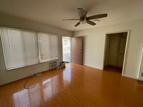 520 N 4th St, Unit 4 in Montebello, CA - Foto de edificio - Building Photo