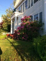 15 Cross St in Westerly, RI - Building Photo