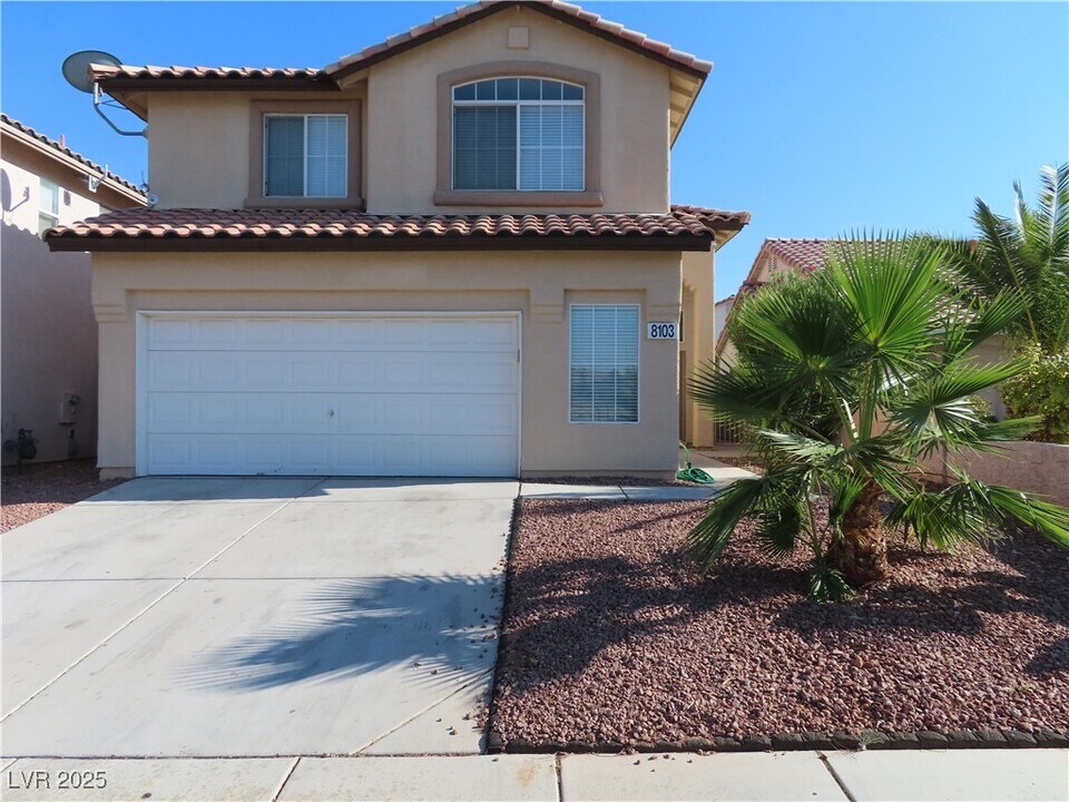 8103 W Rochelle Ave in Las Vegas, NV - Building Photo