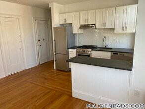 475 Highland Ave, Unit 3 in Malden, MA - Foto de edificio - Building Photo