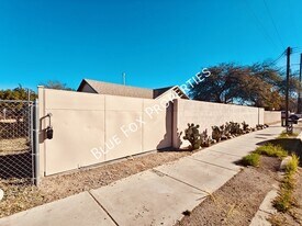 3707 E Glenn St in Tucson, AZ - Building Photo