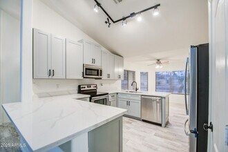 836 N Sinova Ave in Gilbert, AZ - Building Photo - Building Photo