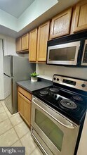 14905 Rydell Rd in Centreville, VA - Building Photo - Building Photo