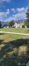 28 Clay St in North Brunswick, NJ - Foto de edificio - Building Photo