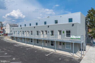 224 Hall St in Phoenixville, PA - Foto de edificio - Building Photo