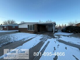 364 Ann St in Clearfield, UT - Building Photo