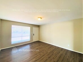 2576 E Commonwealth Cir in Chandler, AZ - Foto de edificio - Building Photo