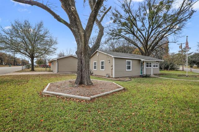 1818 Tyler St in Denton, TX - Building Photo - Building Photo