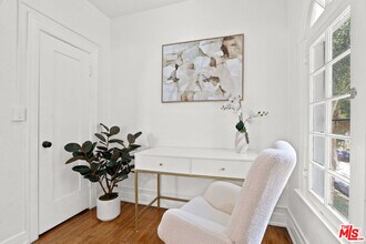 444 N Orange Grove Ave in Los Angeles, CA - Building Photo - Building Photo