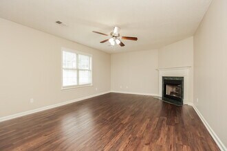 410 Williamsport Dr in Smyrna, TN - Building Photo - Building Photo