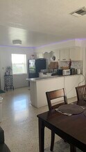 704 NE 4th St in Hallandale Beach, FL - Building Photo - Building Photo