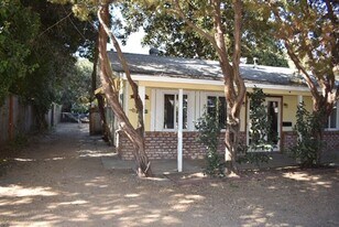 5280 Capistrano Ave in Atascadero, CA - Building Photo