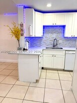 7820 S Colony Cir in Tamarac, FL - Building Photo