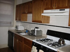 1412 Commonwealth Ave, Unit 19 in Boston, MA - Foto de edificio - Building Photo