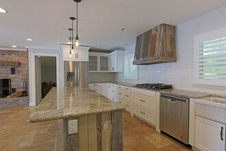 1352 Shadow Ln in Ft. Myers, FL - Building Photo - Building Photo