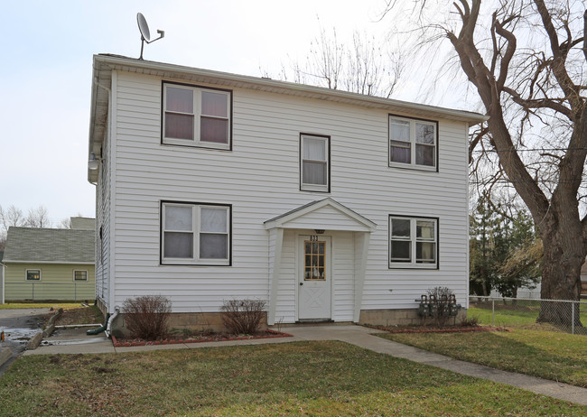 833 Millersport Hwy in Buffalo, NY - Foto de edificio - Building Photo